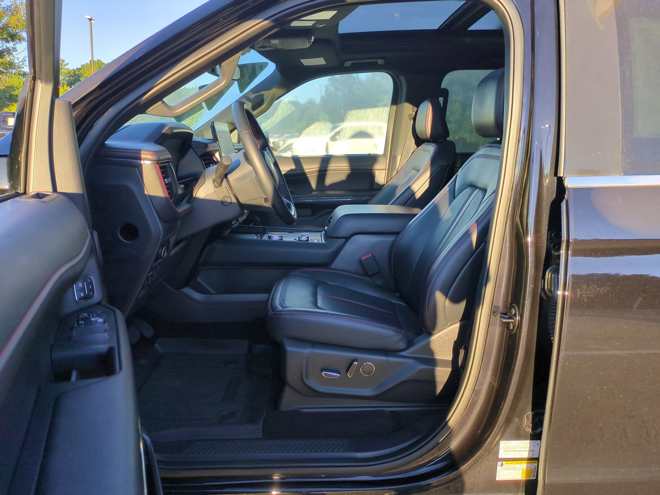 Certified 2023 Ford Expedition Limited AWD/4WD image 13