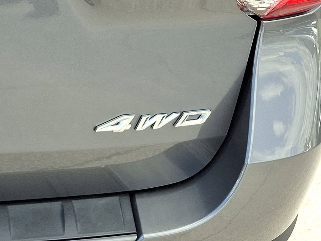Certified 2022 Ford Explorer XLT w/ Equipment Group 202A AWD/4WD image 32