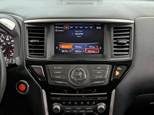 Used 2017 Nissan Pathfinder S AWD/4WD image 27