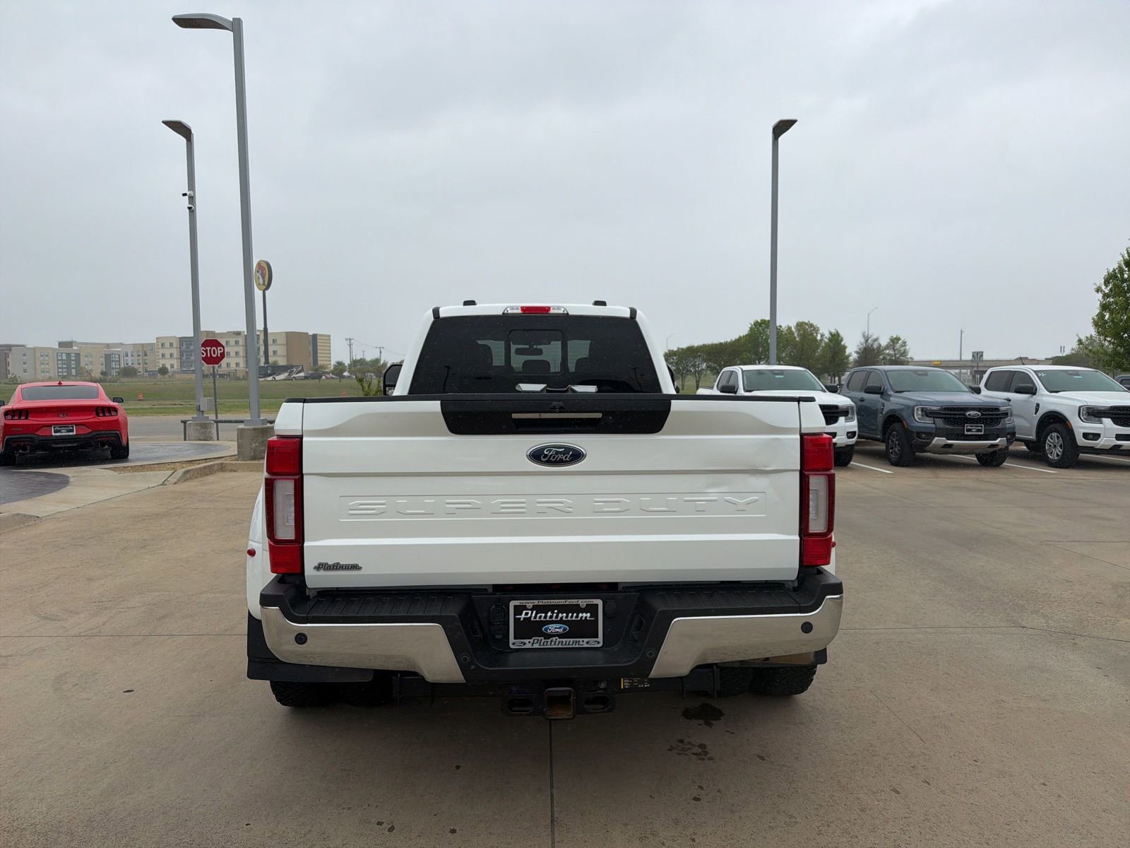 Certified 2022 Ford F350 Lariat w/ Lariat Ultimate Package AWD/4WD image 4