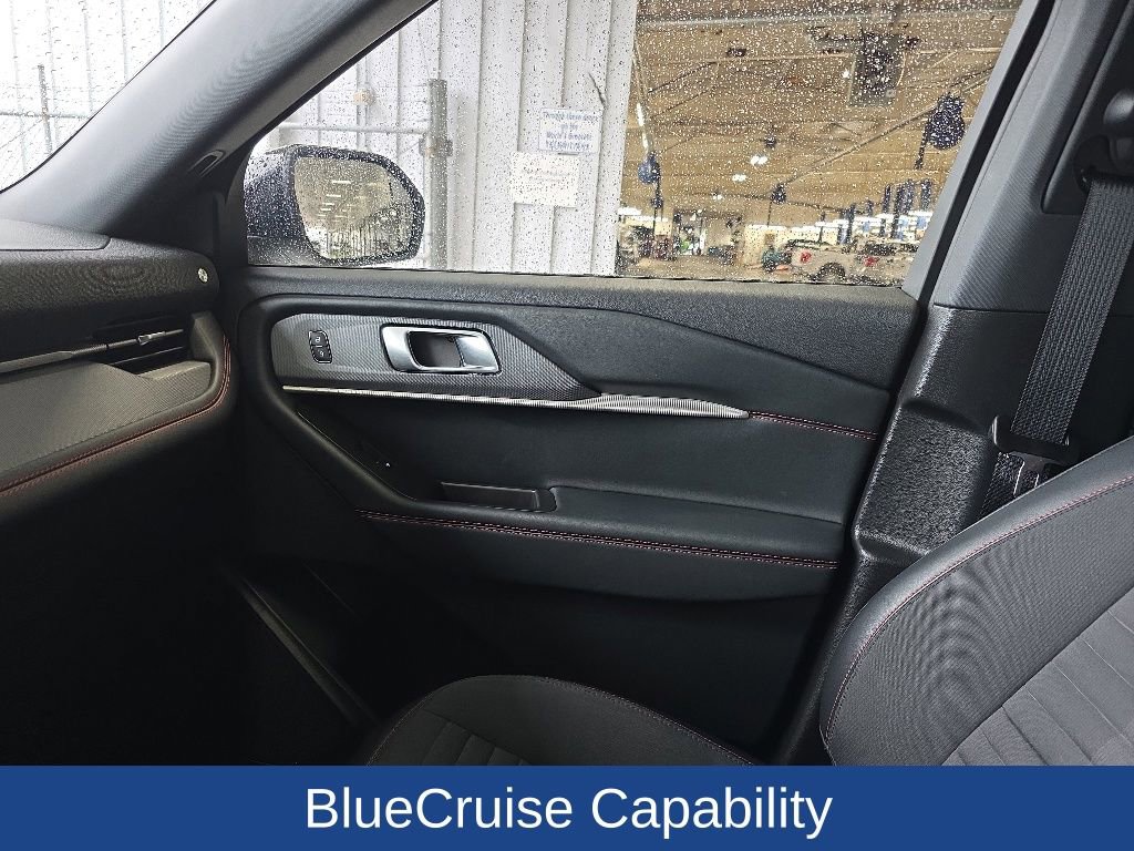 Certified 2025 Ford Explorer ST-Line RWD image 8