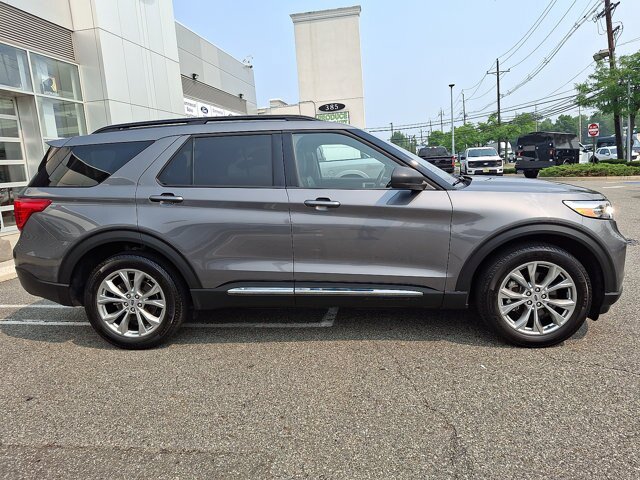 Certified 2023 Ford Explorer XLT w/ Equipment Group 202A AWD/4WD image 17