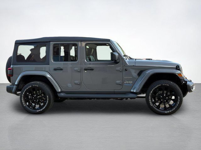 Used 2021 Jeep Wrangler Unlimited Sahara w/ Cold Weather Group AWD/4WD image 2
