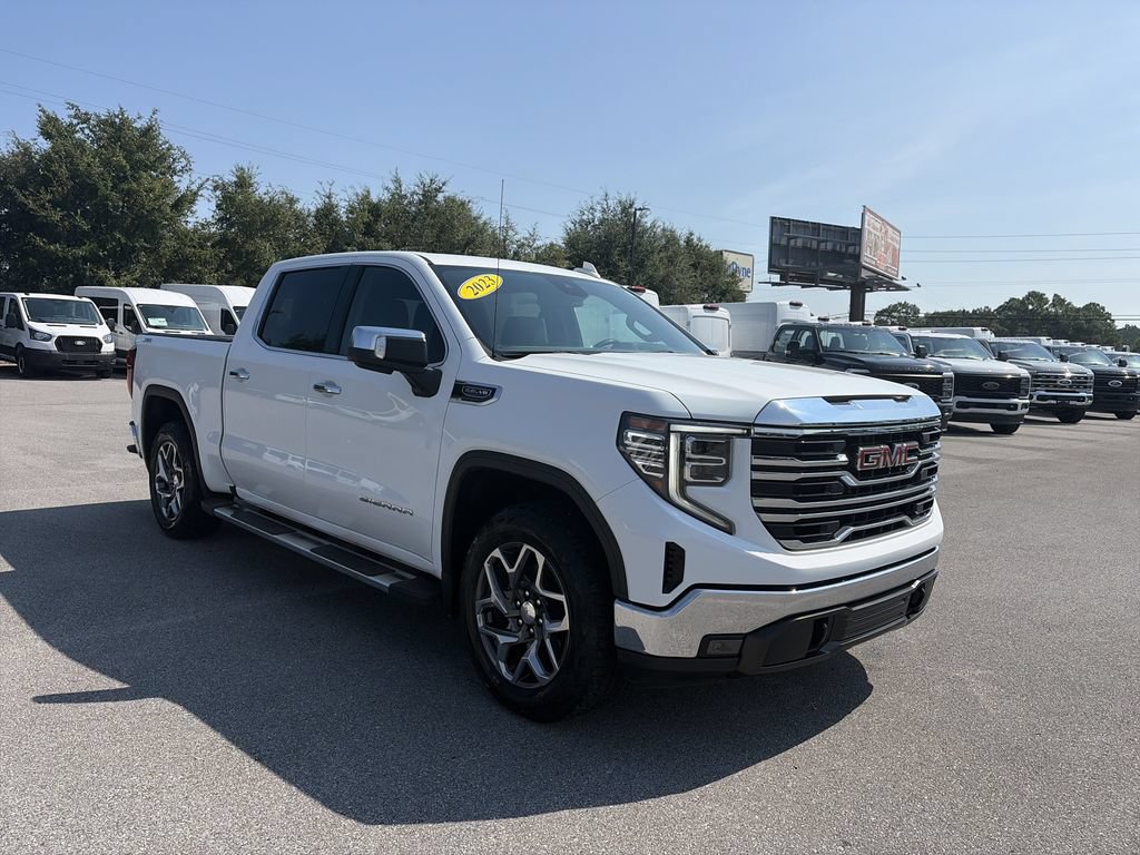 Used 2023 GMC Sierra 1500 SLT w/ SLT Premium Package AWD/4WD image 9