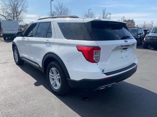 Certified 2022 Ford Explorer XLT w/ Equipment Group 202A image 3