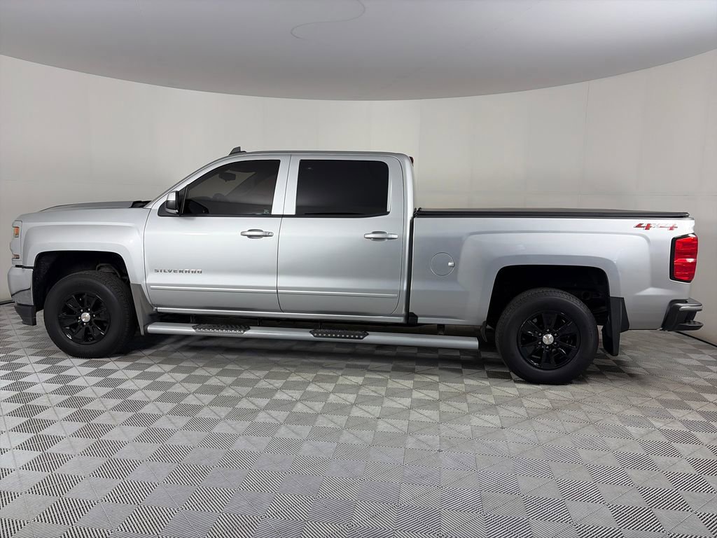 Used 2018 Chevrolet Silverado 1500 LT w/ All Star Edition image 2