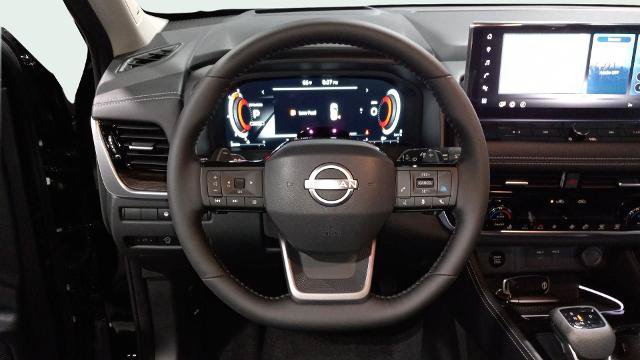 Used 2025 Nissan Rogue Platinum w/ Tech Package AWD/4WD image 14