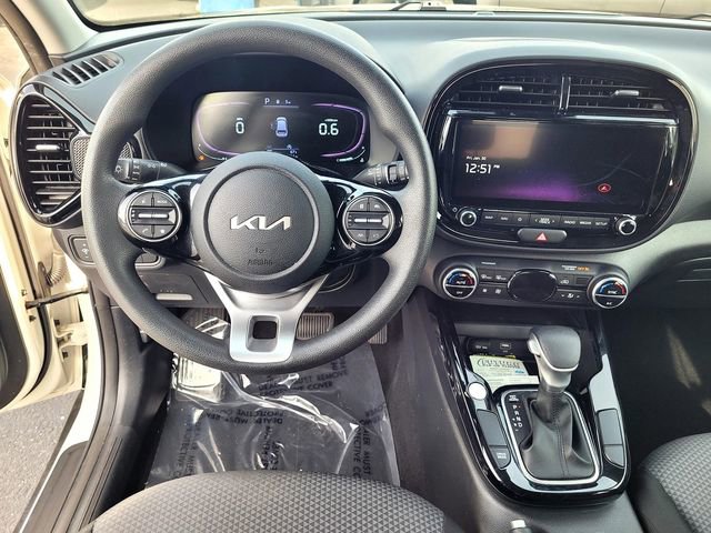 Used 2023 Kia Soul S image 9