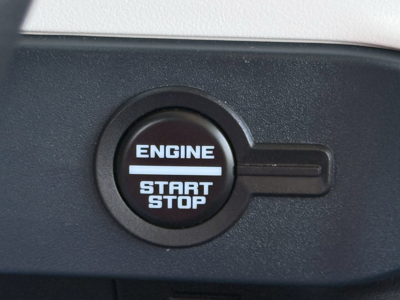 Certified 2025 Ford Bronco Heritage Edition AWD/4WD image 22