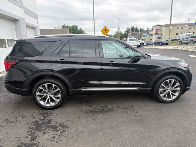Certified 2025 Ford Explorer Platinum w/ Ultimate Package AWD/4WD image 7