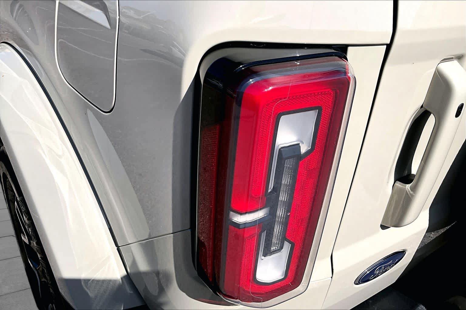 Certified 2025 Ford Bronco Outer Banks AWD/4WD image 28