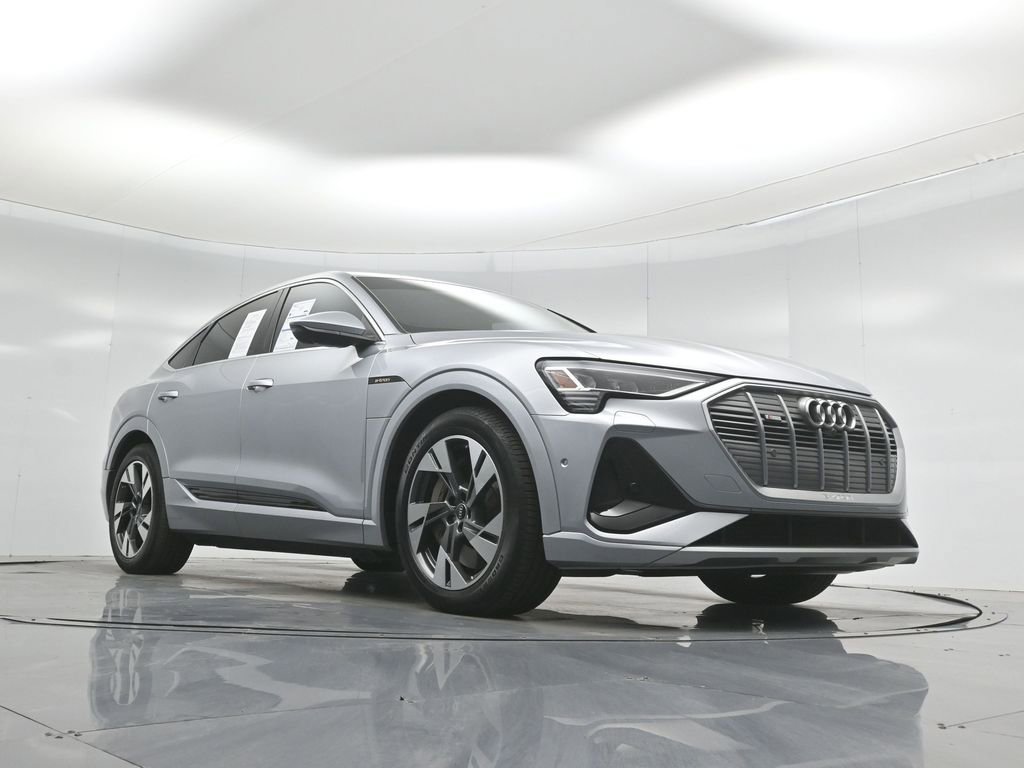 Used 2022 Audi e-tron Premium Plus image 49