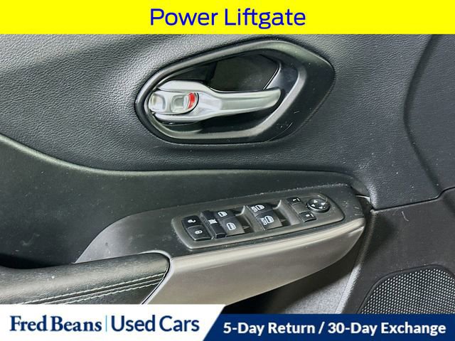 Used 2021 Jeep Cherokee Latitude Lux w/ Comfort/Convenience Group image 22