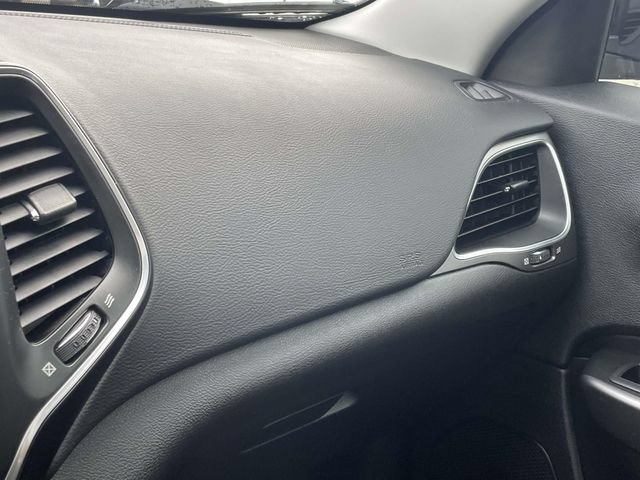 Used 2021 Jeep Cherokee Latitude Plus w/ Sun & Sound Group FWD image 31