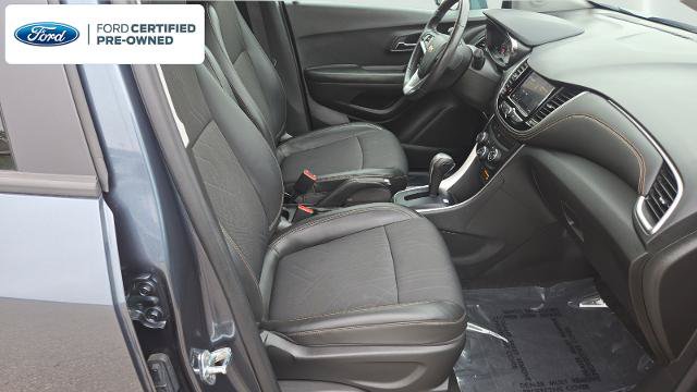Used 2022 Chevrolet Trax LT w/ LT Convenience Package AWD/4WD image 21