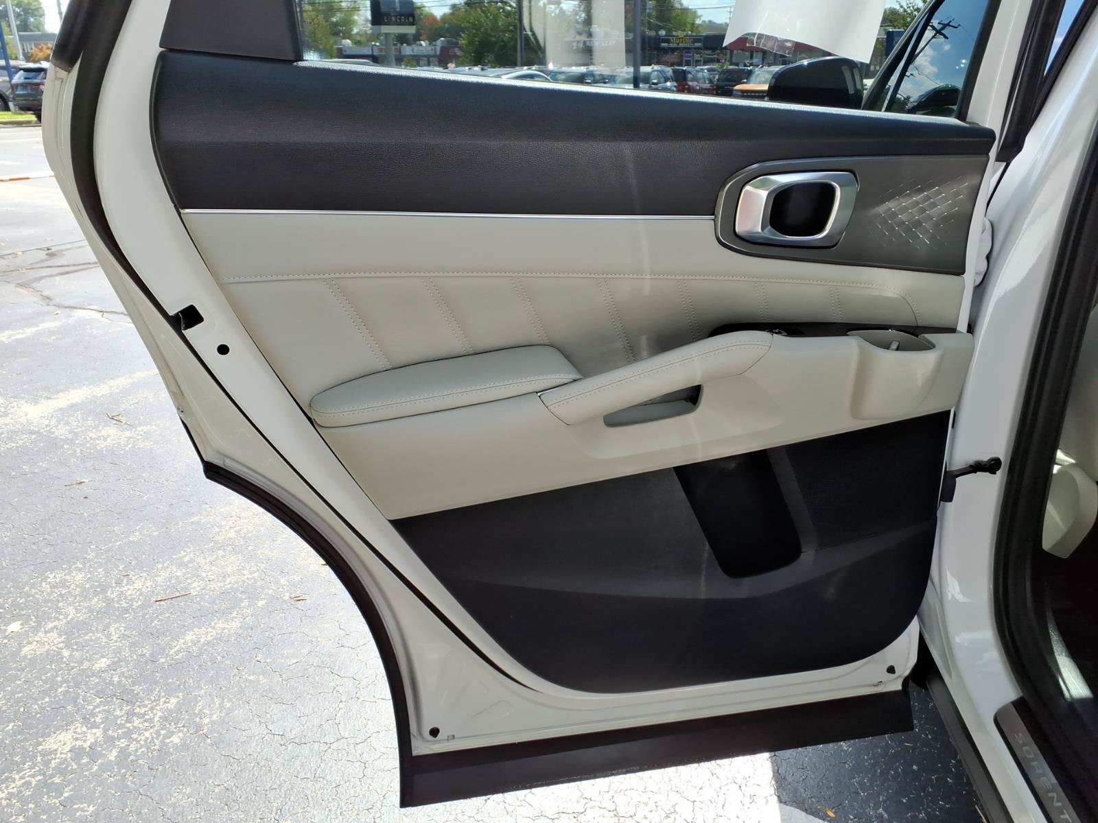 Used 2021 Kia Sorento AWD image 24
