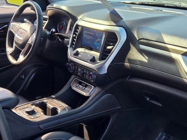 Used 2022 GMC Acadia SLT w/ Technology Package AWD/4WD image 10