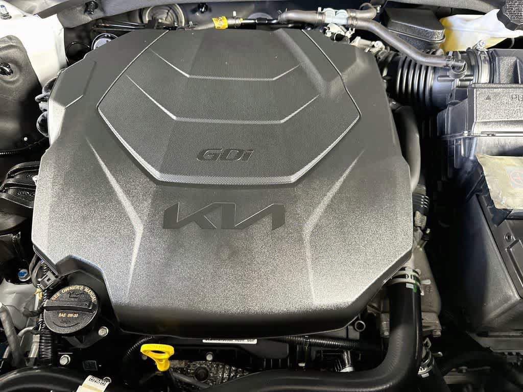 Used 2024 Kia Telluride EX w/ EX Captain's Chair Package FWD image 8