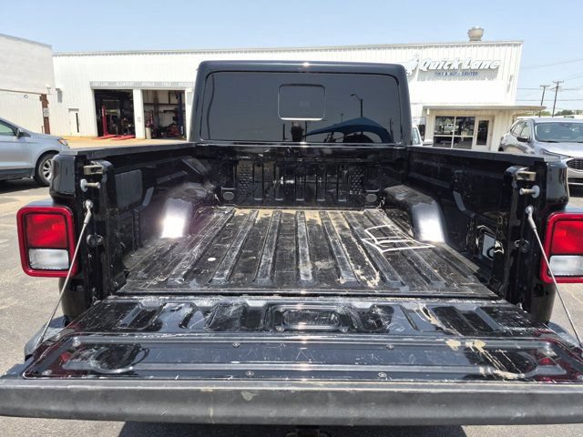 Used 2025 Jeep Gladiator Mojave AWD/4WD image 8