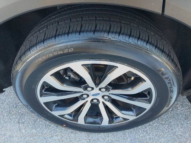 Certified 2025 Ford Explorer ST-Line AWD/4WD image 12