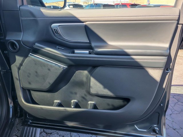 Certified 2025 Ford Expedition Platinum w/ Driver's Package image 30