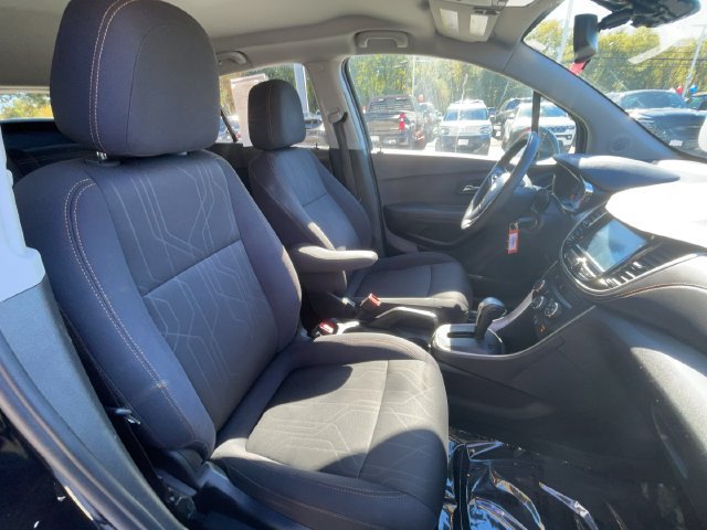 Used 2017 Chevrolet Trax LT AWD/4WD image 25