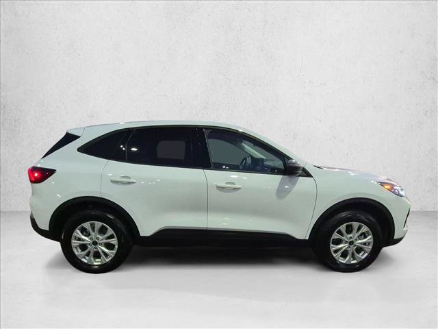 Certified 2025 Ford Escape Active w/ Cold Weather Package AWD/4WD image 4