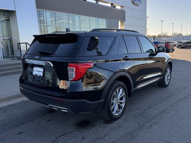 Certified 2023 Ford Explorer XLT w/ Equipment Group 202A image 3