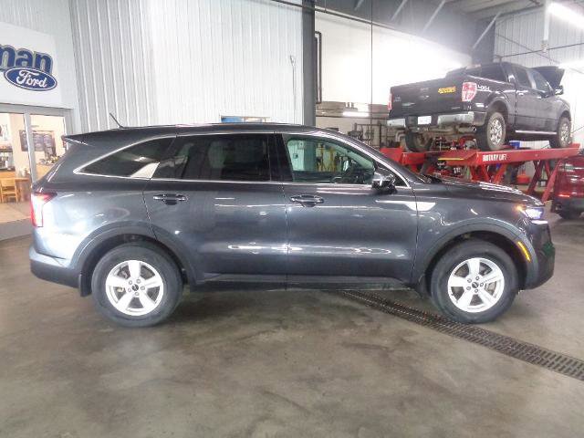 Used 2022 Kia Sorento LX image 6
