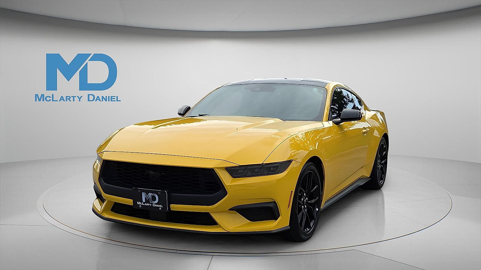 Certified 2024 Ford Mustang Coupe RWD image 2