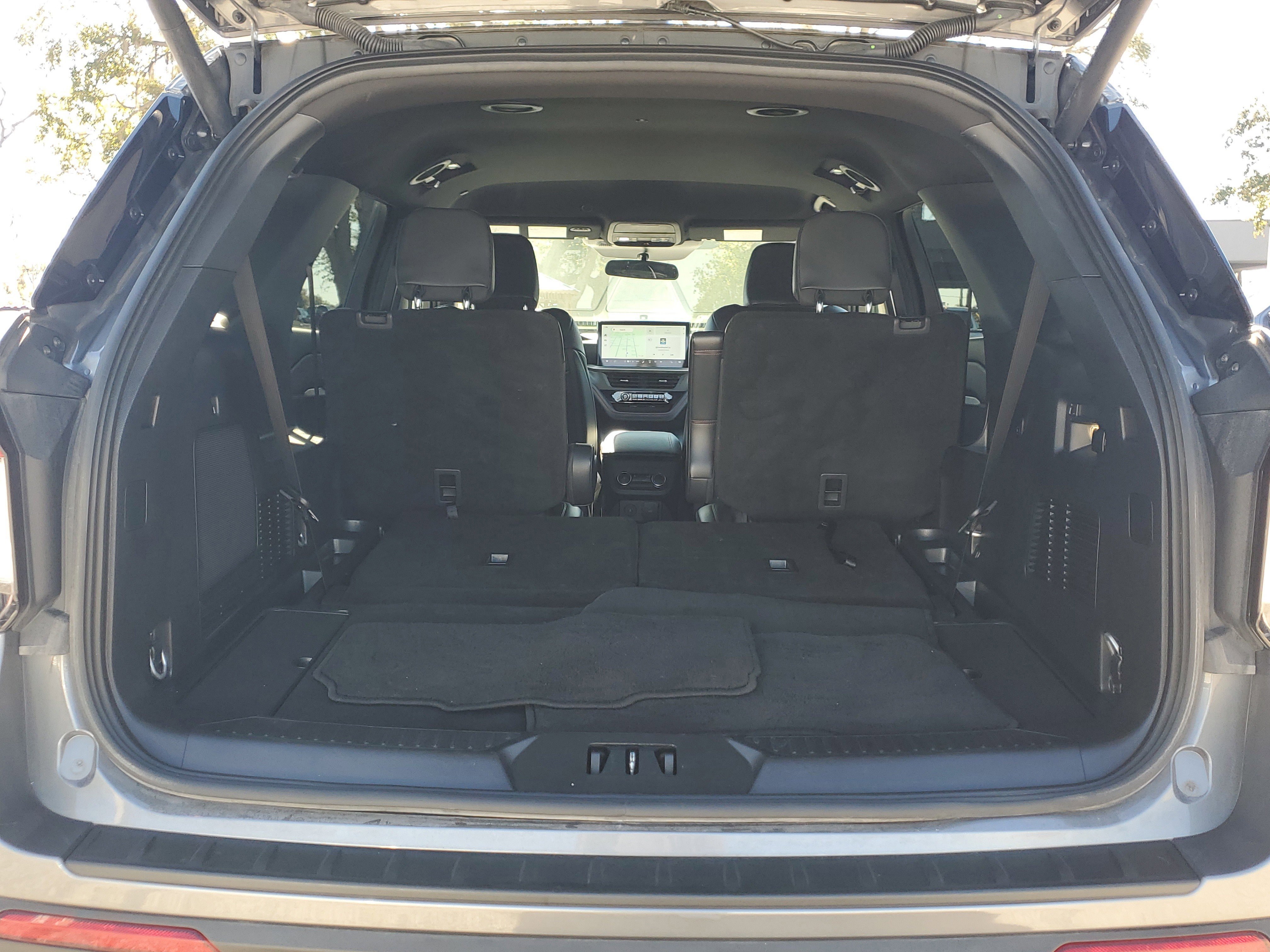 Certified 2025 Ford Explorer ST-Line image 10