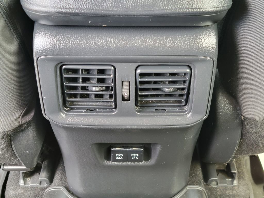 Used 2020 Toyota RAV4 XLE image 16