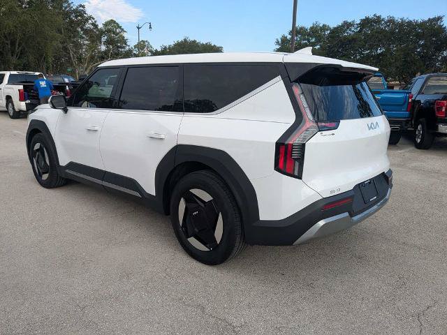 Used 2026 Kia EV9 Light RWD image 6