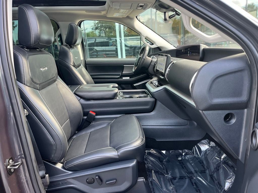 Certified 2025 Ford Expedition Platinum w/ Driver's Package AWD/4WD image 17