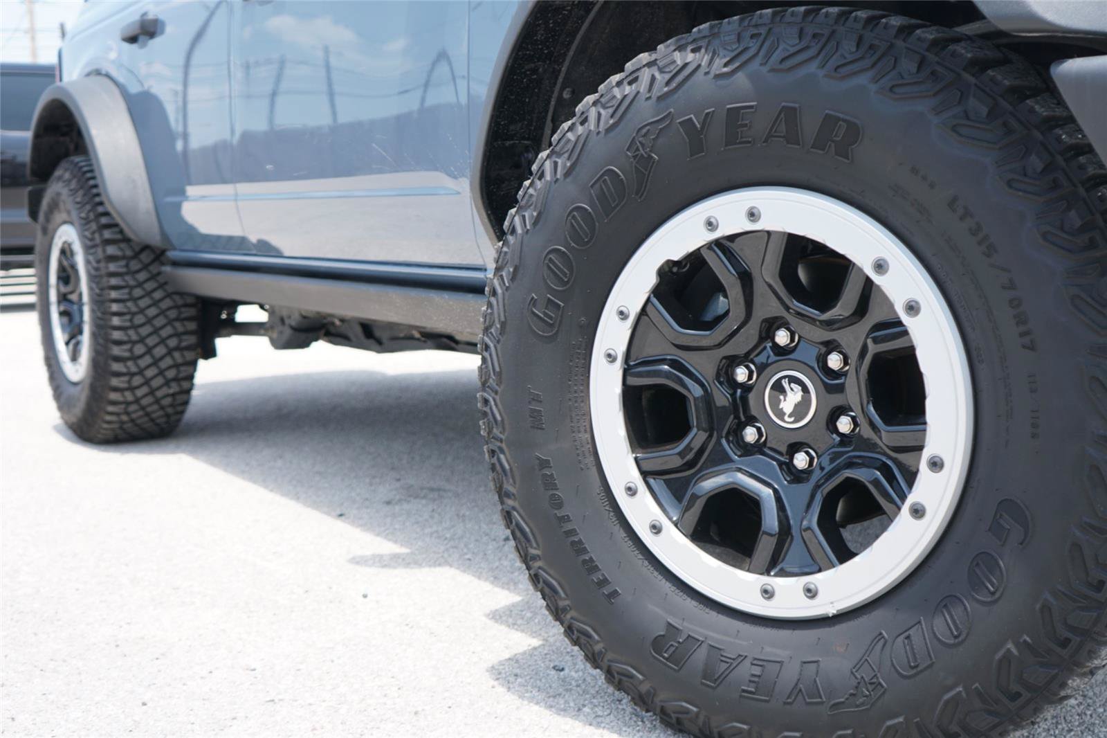 Certified 2023 Ford Bronco Badlands AWD/4WD image 2