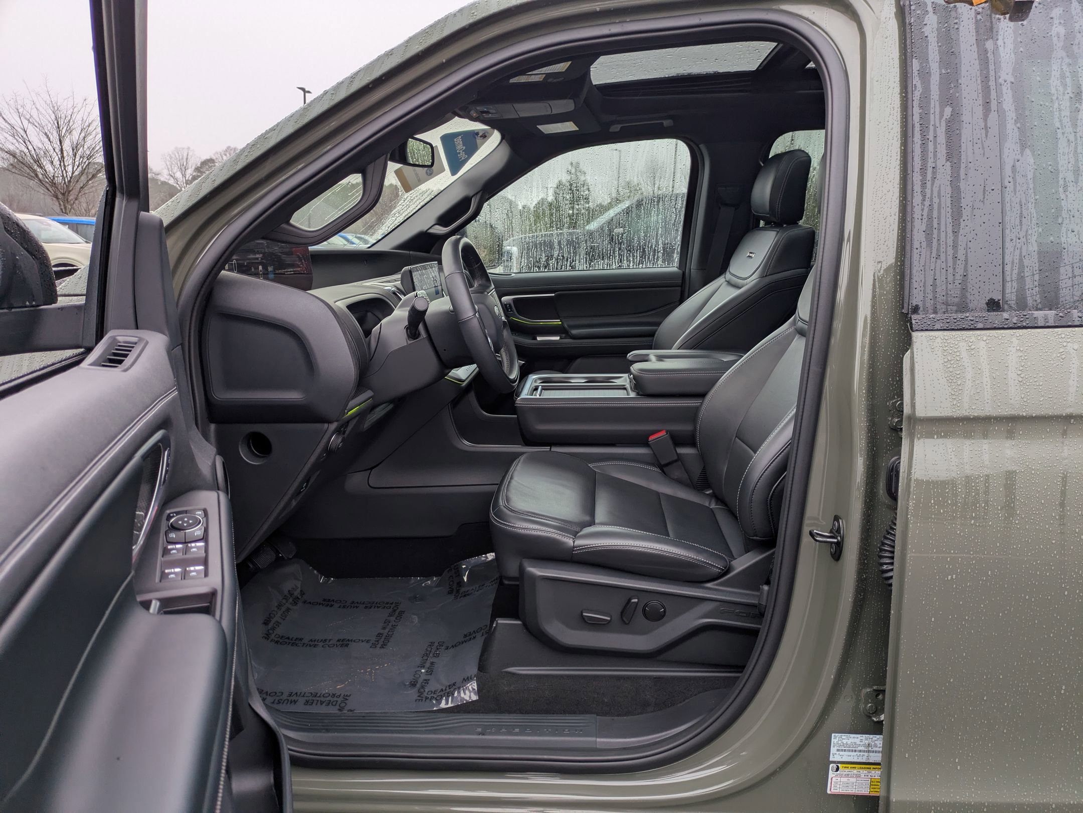 Certified 2025 Ford Expedition Platinum w/ Stealth Performance Package image 12