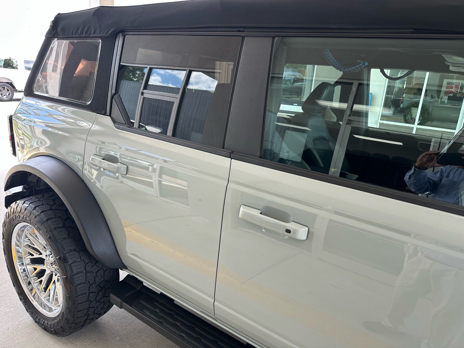 Certified 2022 Ford Bronco Outer Banks w/ Sasquatch Package AWD/4WD image 10