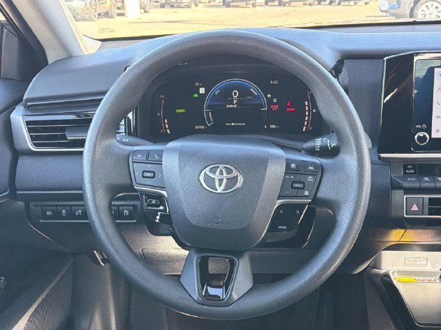 Used 2025 Toyota Camry LE FWD image 23