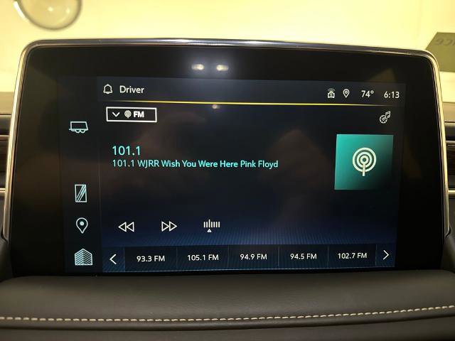 Used 2024 Chevrolet Suburban Premier image 27