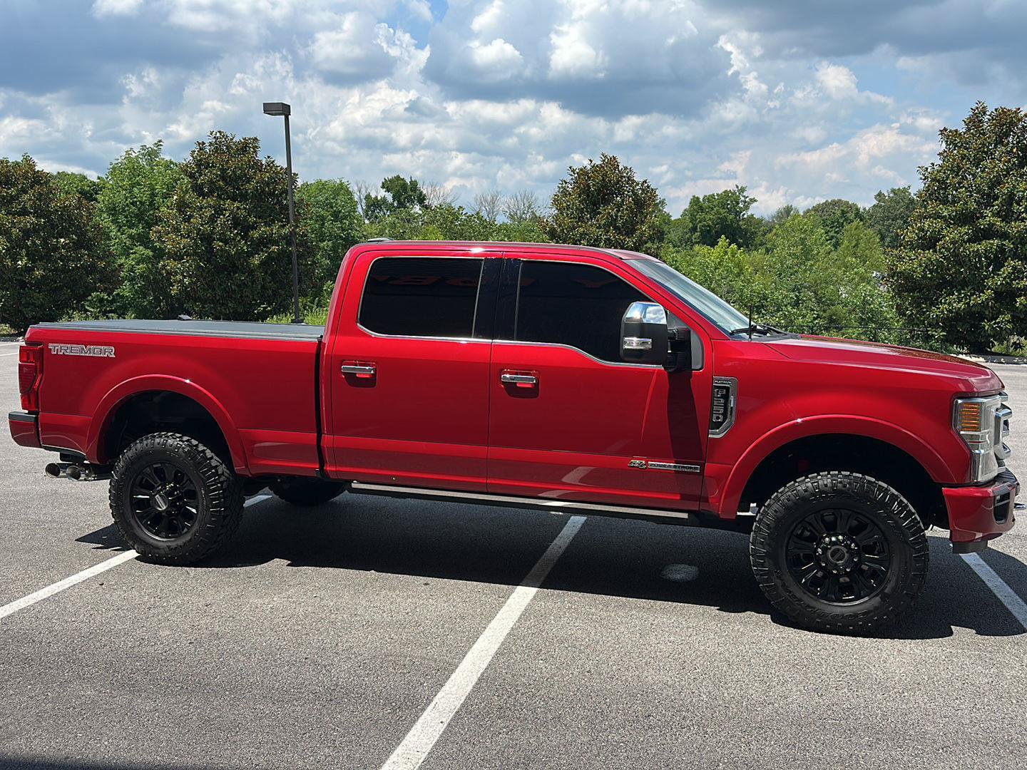Certified 2022 Ford F250 Platinum w/ Tremor Off-Road Package AWD/4WD image 6