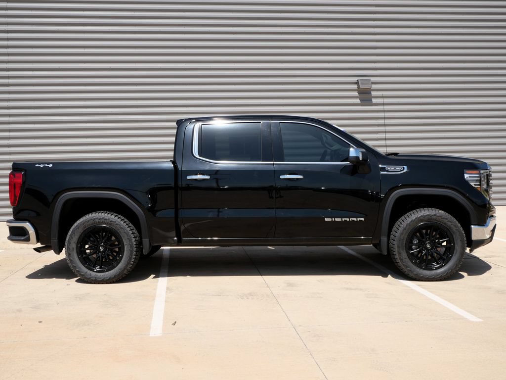 Used 2025 GMC Sierra 1500 SLT AWD/4WD image 2