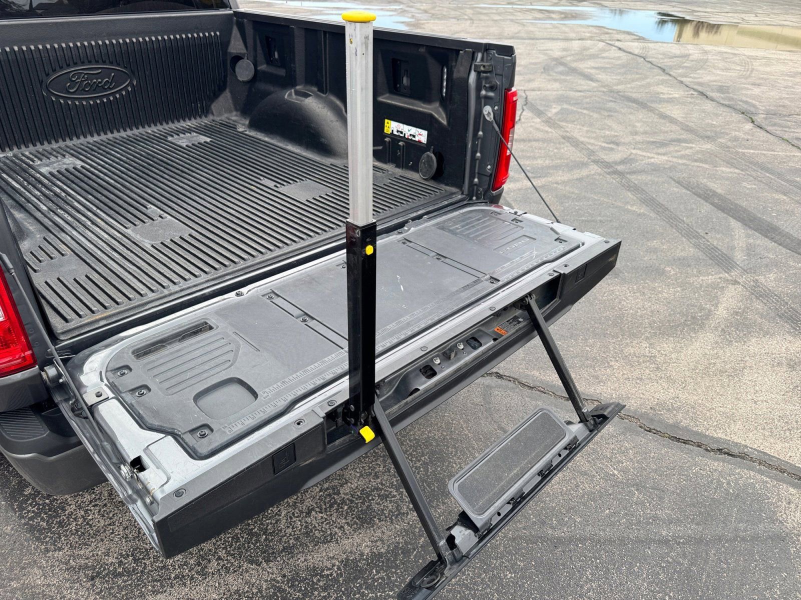 Certified 2023 Ford F150 XLT w/ Equipment Group 302A High image 17