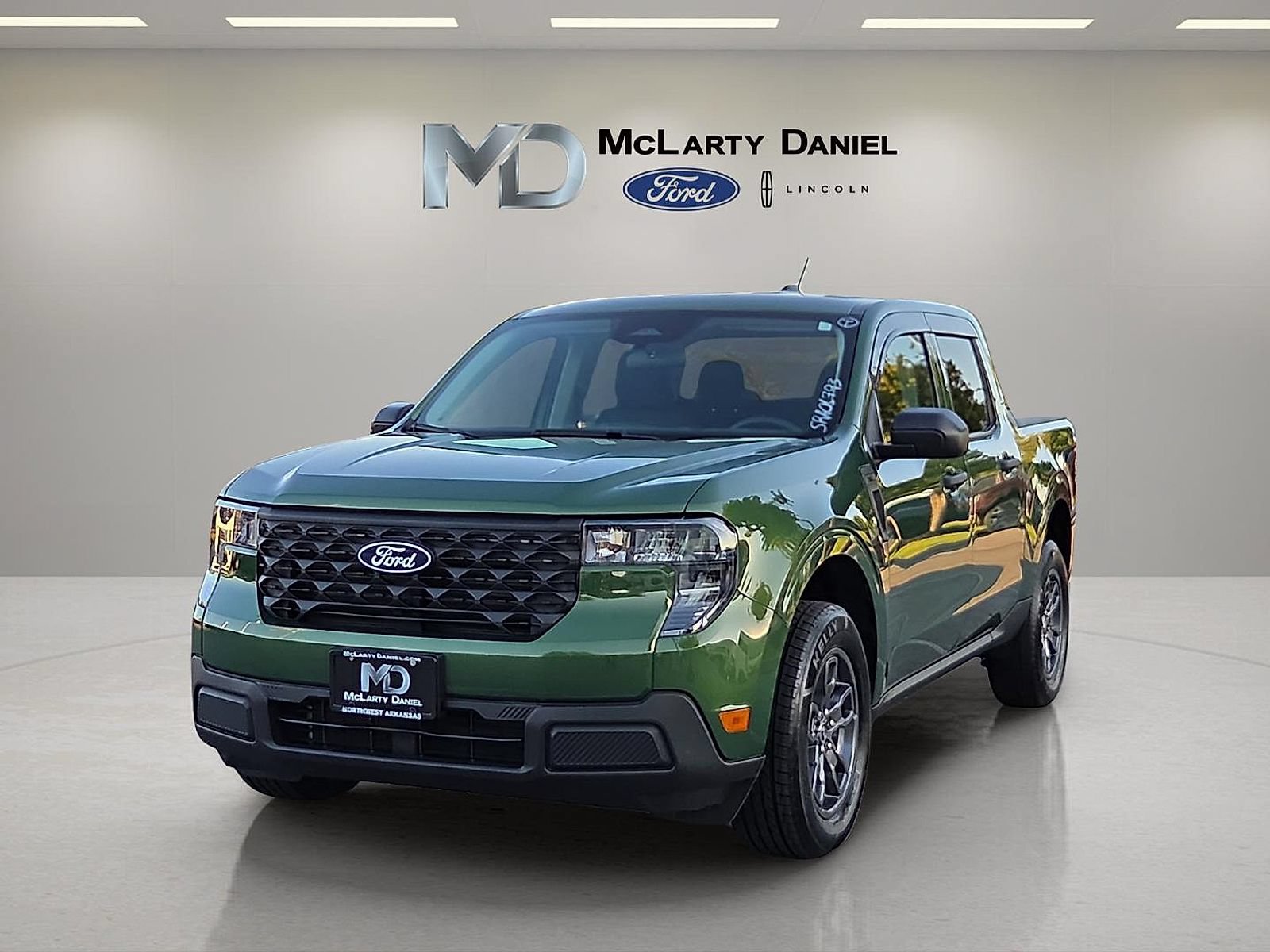 Certified 2025 Ford Maverick XL FWD image 2