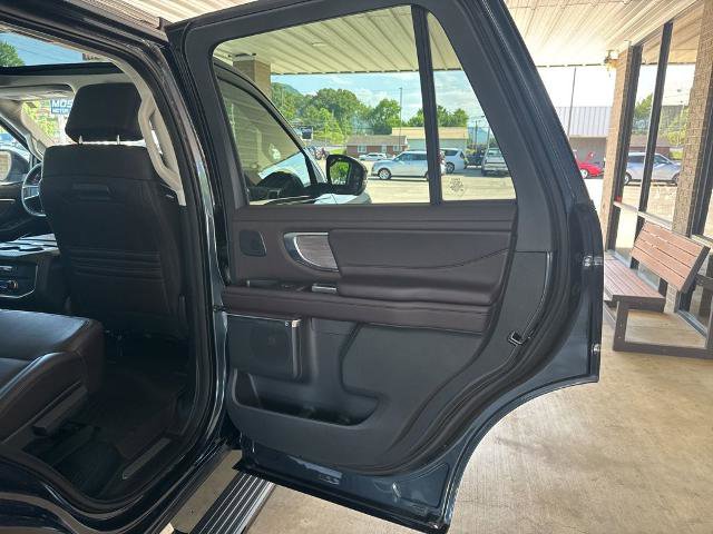 Certified 2025 Ford Expedition Platinum w/ Platinum Ultimate Package AWD/4WD image 28