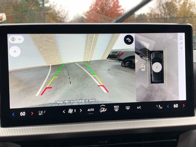 Certified 2025 Ford Explorer Platinum image 38