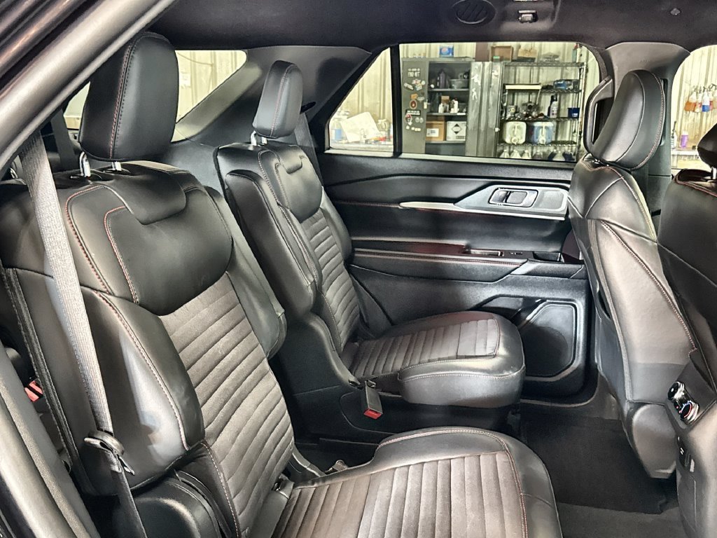 Certified 2026 Ford Explorer ST-Line w/ ST-Line Street Pack RWD image 31