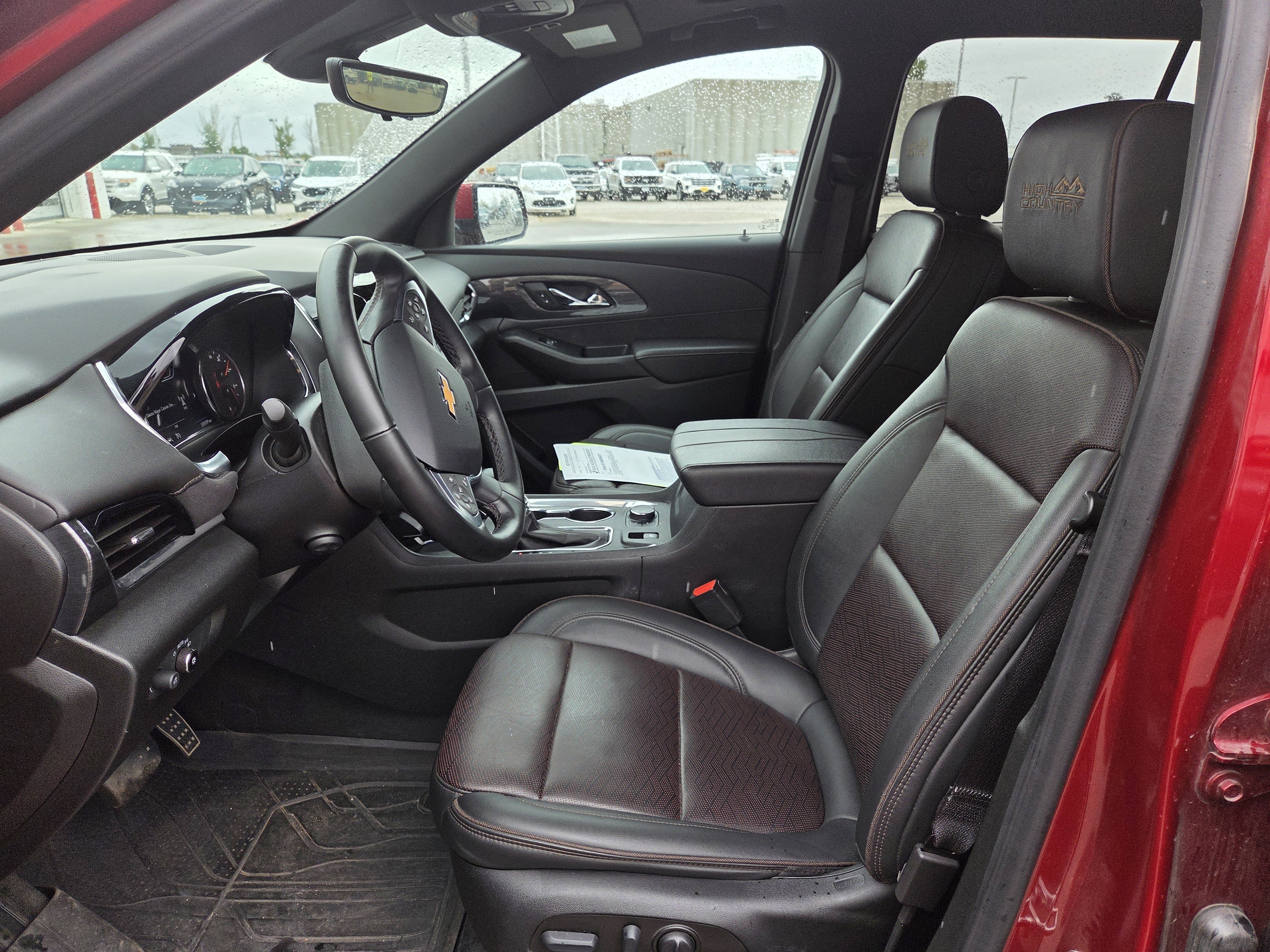 Used 2023 Chevrolet Traverse High Country AWD/4WD image 8