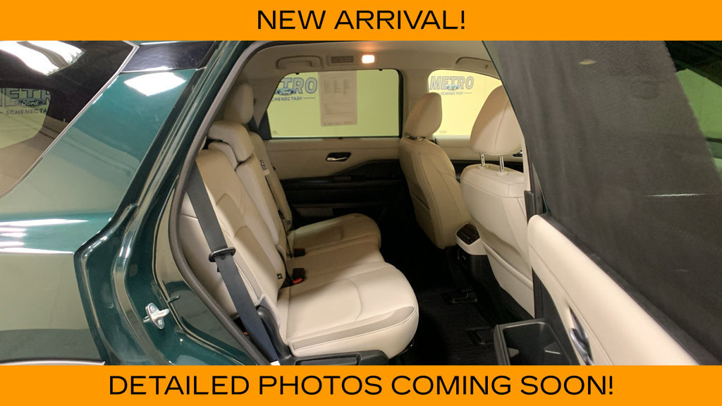 Used 2022 Nissan Pathfinder SL w/ SL Black Package AWD/4WD image 15