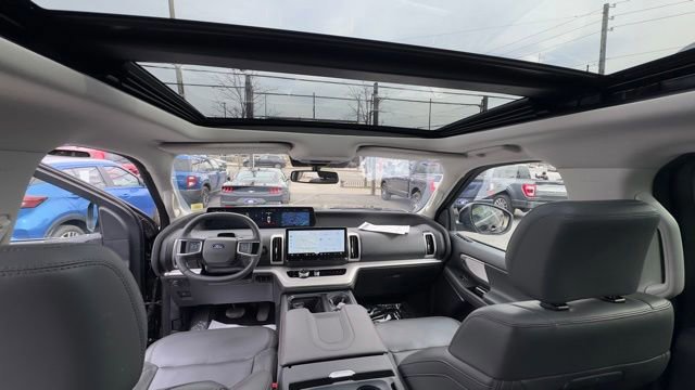 Certified 2025 Ford Expedition Active image 19