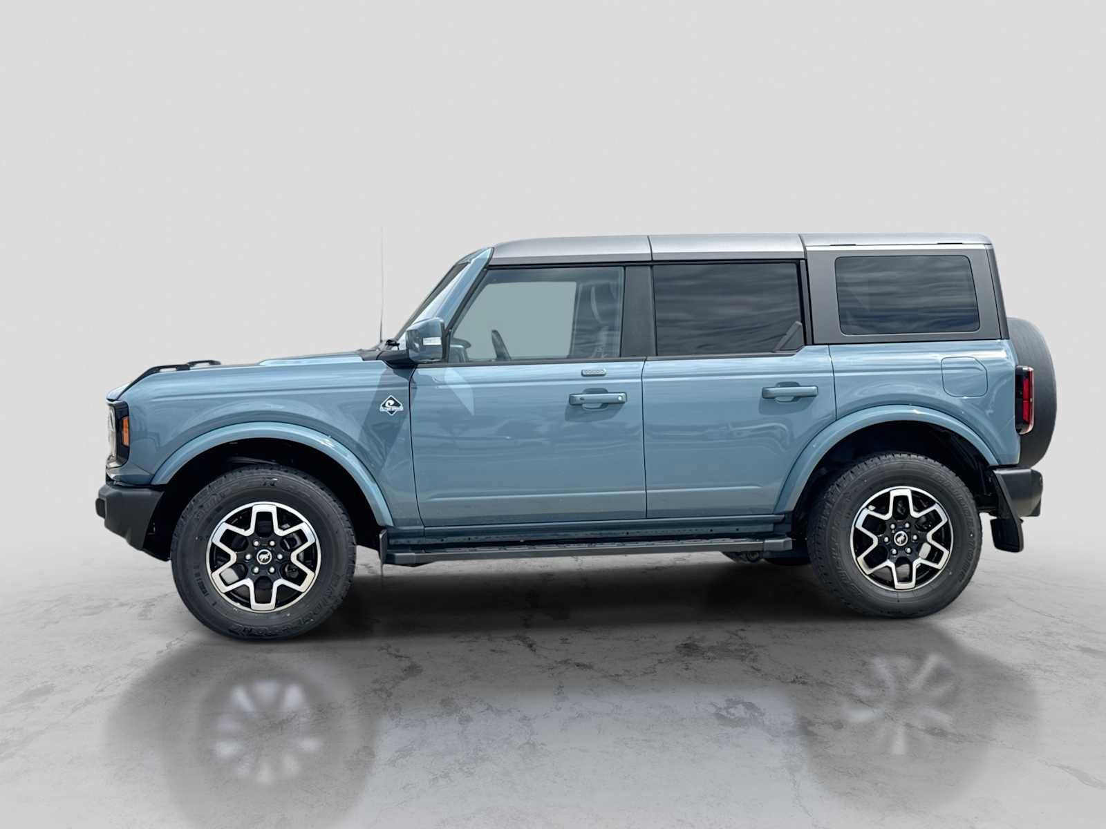 Certified 2023 Ford Bronco Outer Banks AWD/4WD image 3